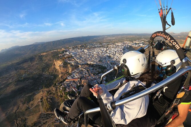 30-minute paramotor flight in Ronda - A private flight with a calm, personal feel