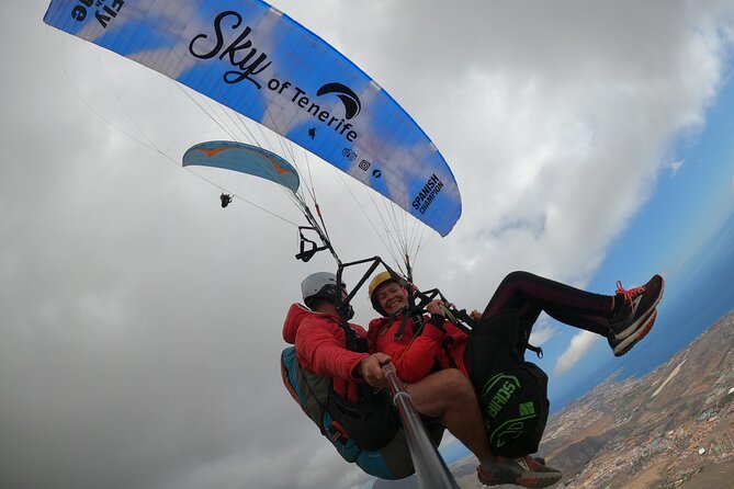Acrobatic Paragliding Flight with Spanish Champion in Tenerife - The possible beach landing