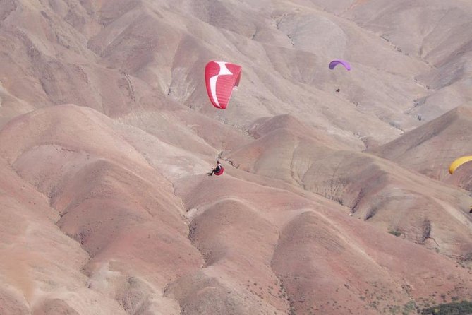 Agafay Desert Paragliding DUO Experience from Marrakech - Tea, introductions, and a sensible start