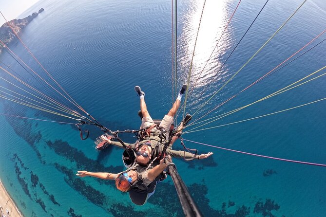 Alanya Paragliding and Cleopatra Beach from Antalya - A six-hour plan with a three-hour activity core