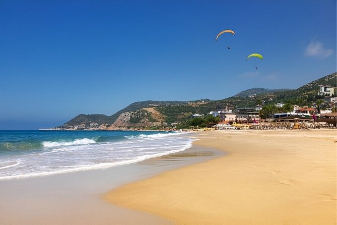 Alanya Paragliding Experience By Local Expert Pilots W/ Transfer - Landing, photos, and the ride back
