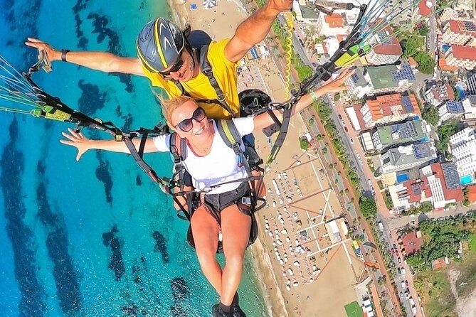Alanya Paragliding Experience By Local Expert Pilots W/ Transfer - The safety briefing before takeoff