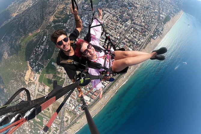 Alanya Paragliding: Your Destination is the Sky - Landing at the world-famous beach