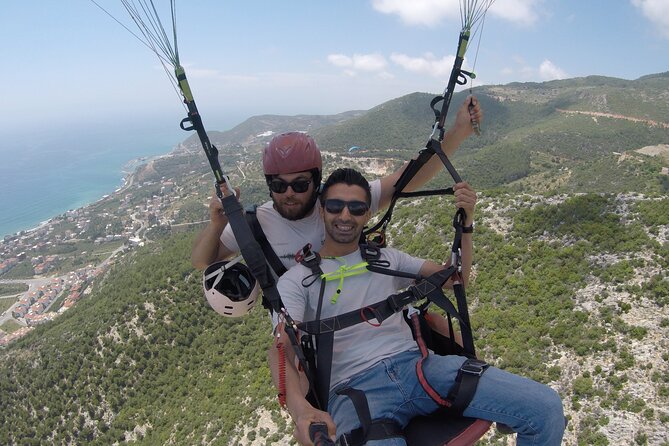 Alanya Tandem Paragliding Experience - Preparing for the launch without handling the technical work