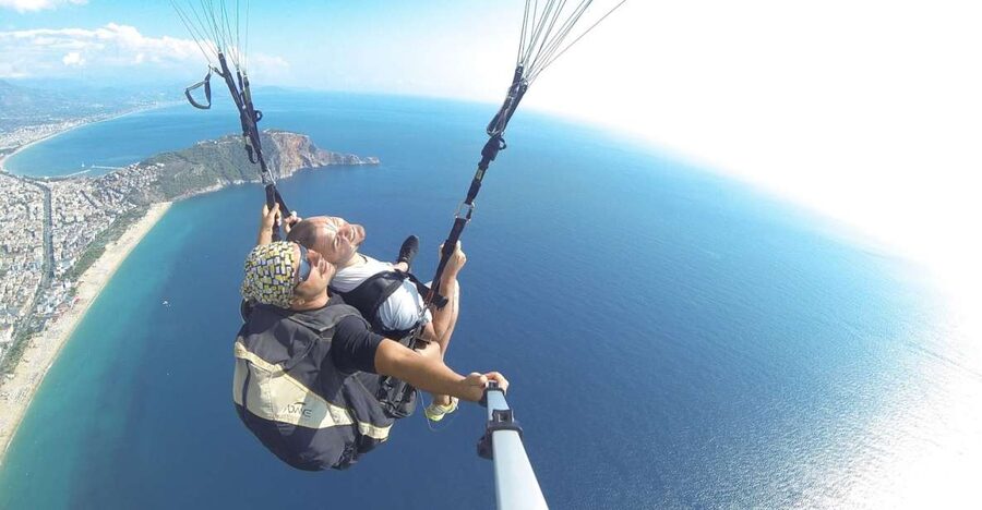 Alanya: Tandem Paragliding Experience Over Cleopatra Beach - The run and lift above Cleopatra Beach