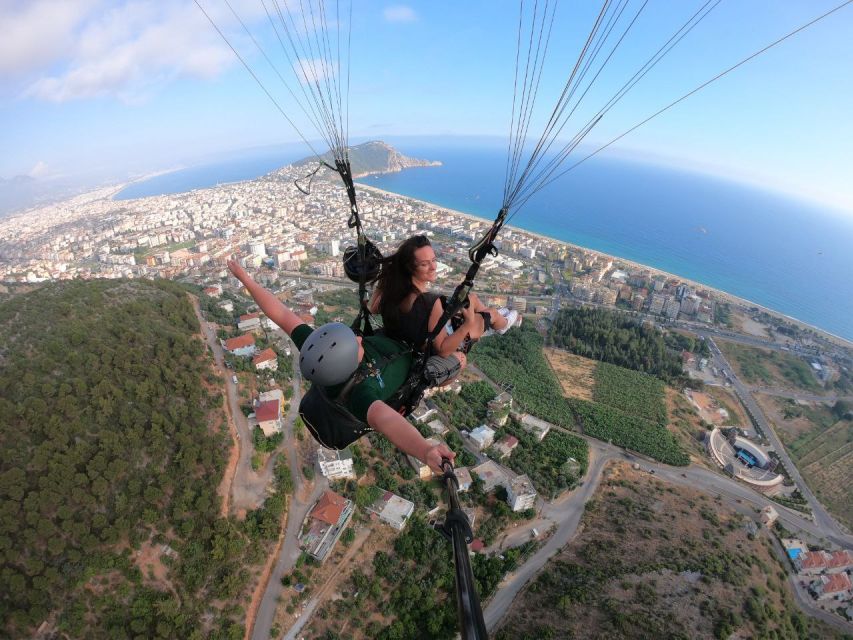 Alanya: Tandem Paragliding from 700m with Meeting or Pick Up - Key points at a glance