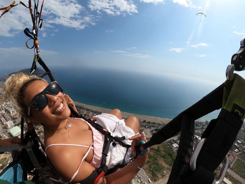 Alanya: Tandem Paragliding Over a Castle and the Sea - Safety, pilots, and the feel of the operation