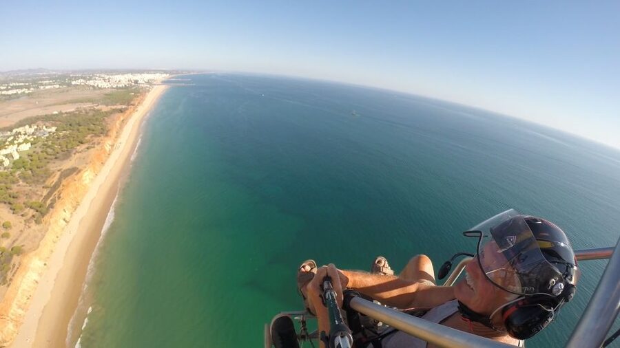 Albufeira: Sunset Paragliding Flight - Passing over Falésia, Rocha Baixinha, and Olhos de Água