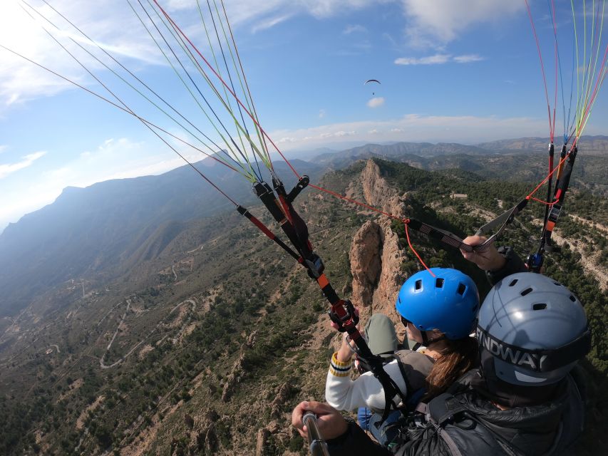Alicante and Santa Pola: Tandem Paragliding Flight - Should you book the $130 experience?