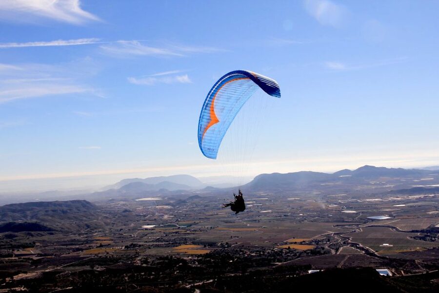 Alicante and Santa Pola: Tandem Paragliding Flight - Mountain views and the Santa Pola cliffs