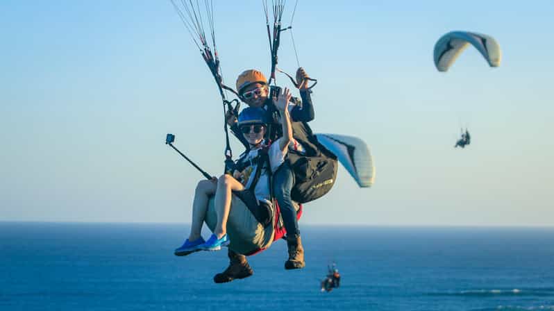 Bali: Nusa Dua Tandem Paragliding with Certified Pilot - The take-off briefing on Gunung Riug