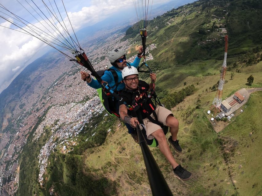 Bello: Paragliding in Medellín - FAQ