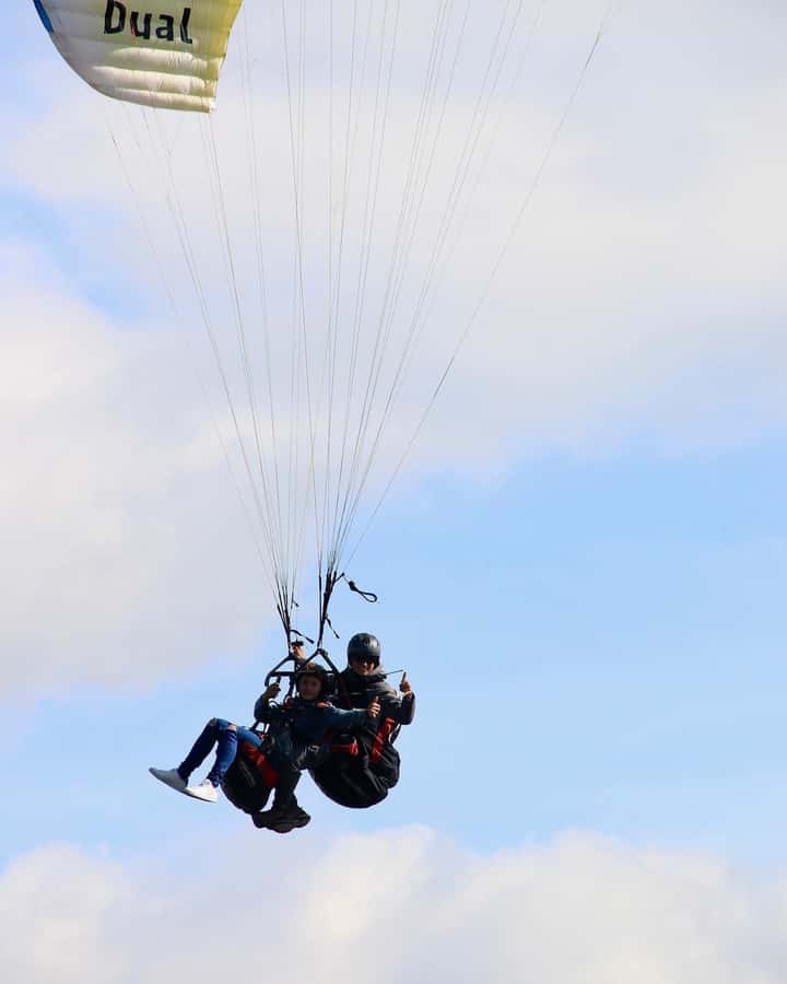 Bogota: Paragliding activity in La Calera with transfers - The price and what it really covers