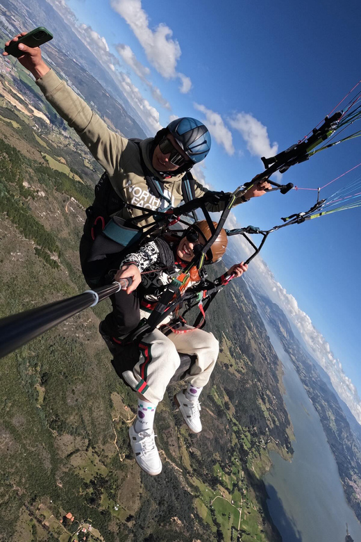 Bogota: Paragliding activity in La Calera with transfers - Who will enjoy this outing most