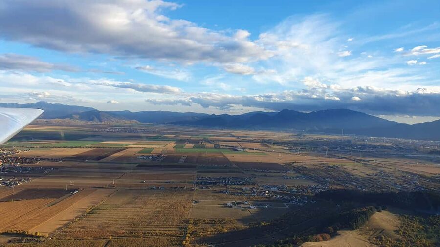 Brasov: Glider Flight Experience at Sanpetru Airfield - A quiet flight above Brasov for six minutes