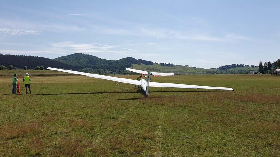 Brasov: Glider Flight Experience at Sanpetru Airfield - Arriving at Sanpetru Airfield