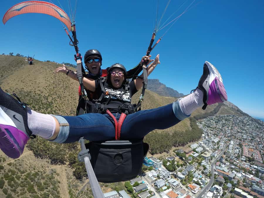 Cape Town: Tandem Paragliding Adventure - What to wear and who should skip it