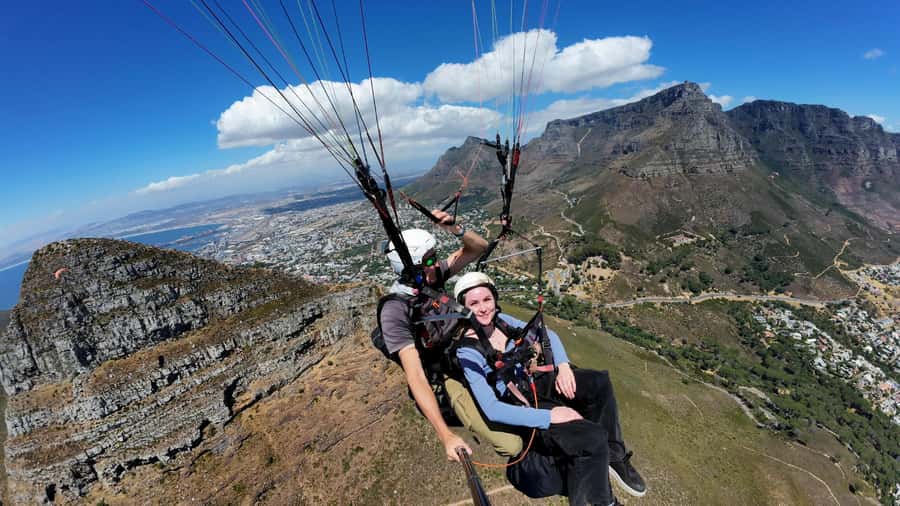 Cape Town: Tandem Paragliding with Instructor - Five to 20 minutes above Cape Town
