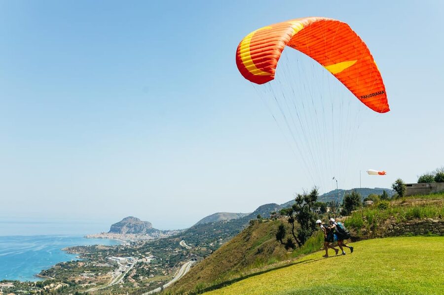 Cefalù: Tandem Paragliding Flight and GoPro13 Video - Transport in busy summer Cefalù