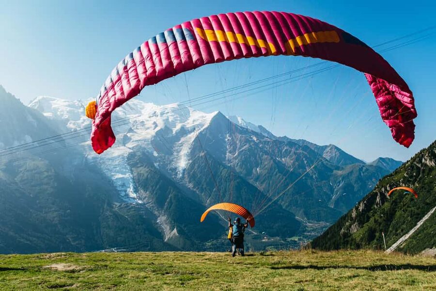 Chamonix: Tandem Paragliding Flight - What to wear and what to leave behind