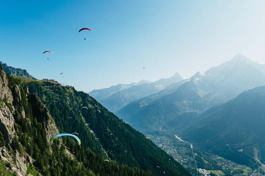 Chamonix: Tandem Paragliding Flight - Who should book this flight?