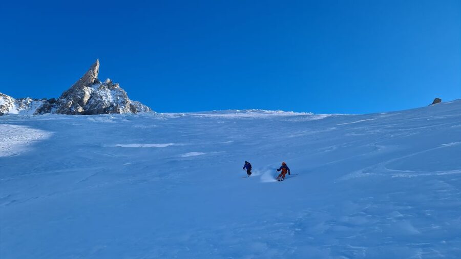 Chamonix: Tandem Paragliding Flight with Mont-Blanc Views - Should you book the Planpraz tandem flight?