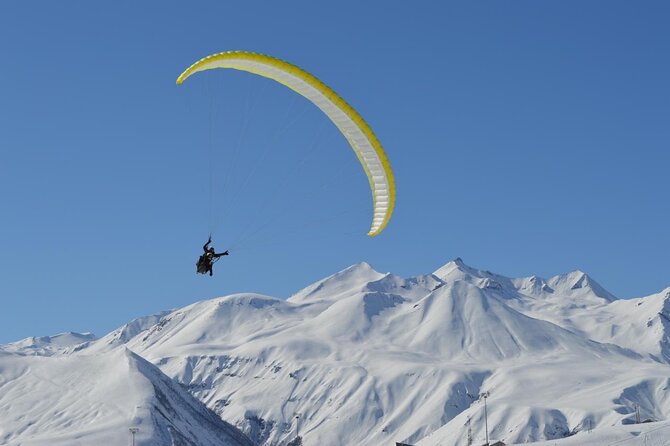 Cloudbase Paragliding in Gudauri, Georgia - What happens before you leave the ground