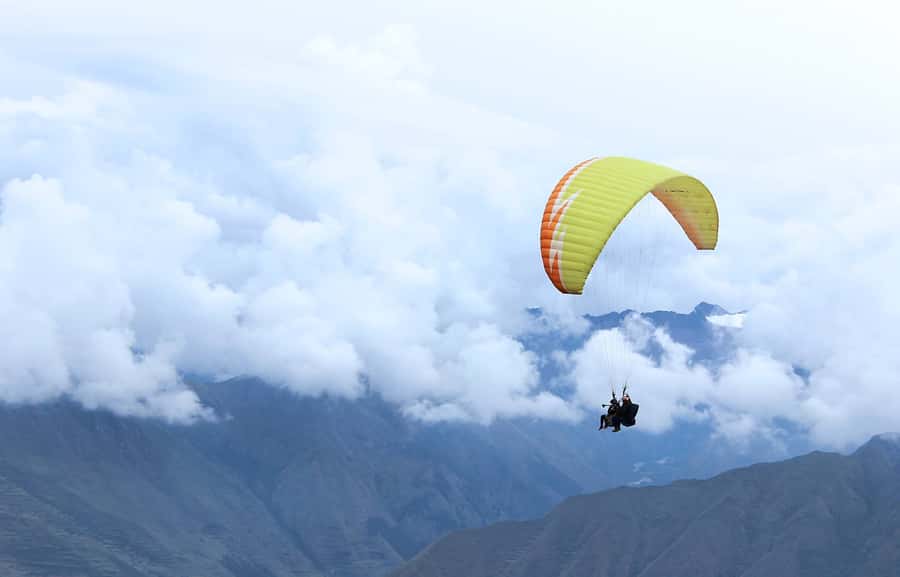 Cusco: Tandem Paragliding in The Sacred Valley of The Incas - The safety briefing and harness setup