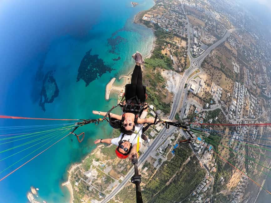 CYPRUS: Tandem Paragliding Experience - Flying above Kyrenia instead of seeing it from the road