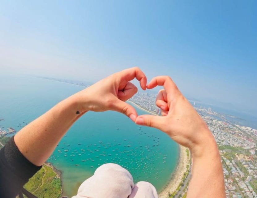 Da Nang: Monkey Mountain Paragliding Experience - Certified pilots and equipment