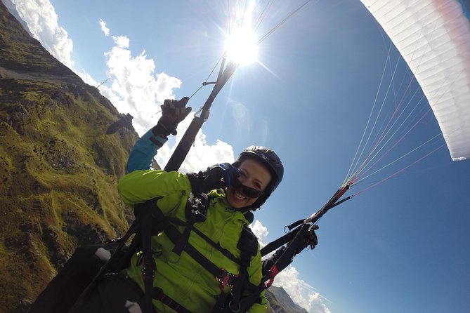 Davos Absolutely Free Flying Paragliding Tandem Flight 1'000 Meters High - From Davos Platz to Jakobshorn launch