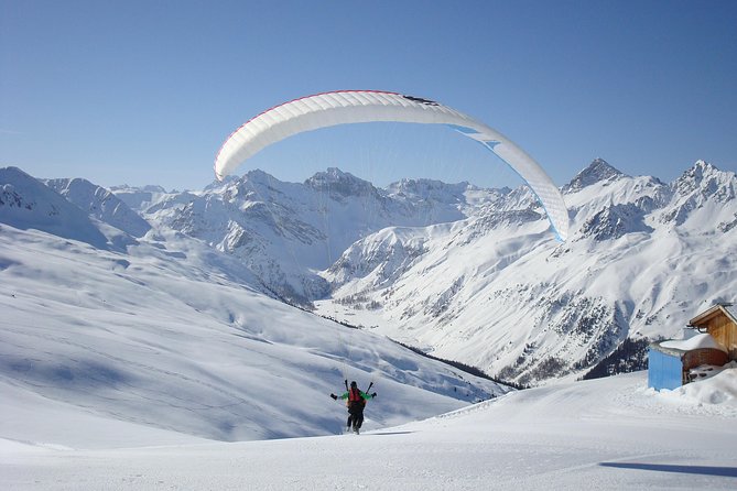Davos Absolutely Free Flying Paragliding Tandem Flight 1'000 Meters High - 1,000 meters above Davos