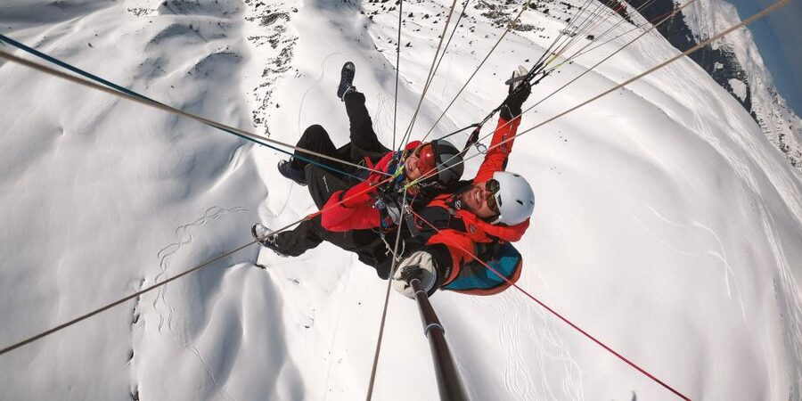 Davos: Tandem Paragliding Flight - The few steps that send you into the air