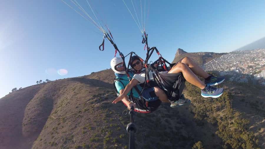 Discover Cape Town Tandem Paragliding - Fifteen minutes of Cape Town from above