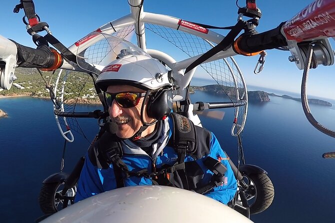 Flights by motor paragliding around Ibiza Island - Ibiza from the air in half an hour