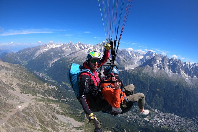 Fly in Paragliding! Paragliding experience over Chamonix! - Calm sightseeing or a more active ride