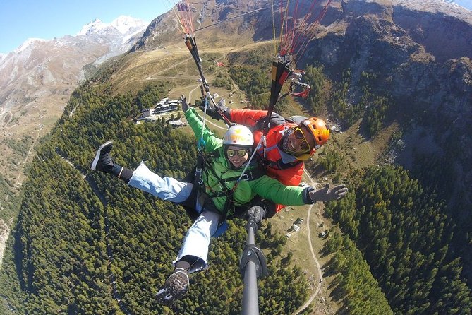 FLYMATTERHORN VIP Paragliding from Zermatt, With Matterhorn View - Is tandem paragliding suitable for beginners?