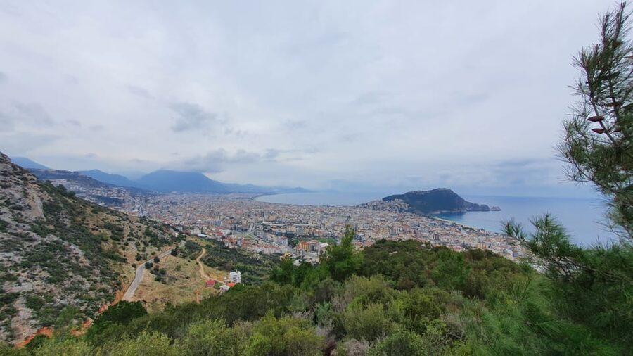 From Antalya/Alanya/Side: Paragliding Adventure - From hotel pickup to Yassı Tepe hill