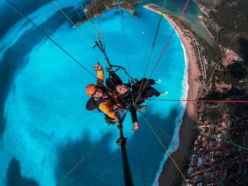 From Fethiye: Tandem Paragliding in Ölüdeniz - The flight itself, from running start to beach landing