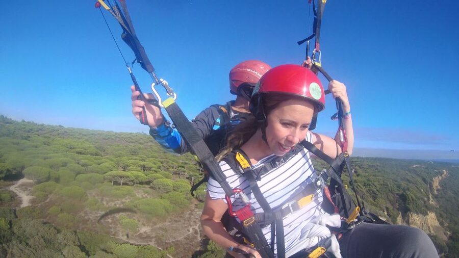 From Lisbon: Paragliding Flight with Transfers - Should you book it?