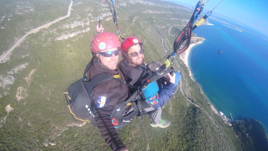From Lisbon: Paragliding Flight with Transfers - Twenty minutes above the Portuguese coast