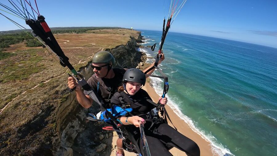 From Lisbon: Paragliding Pack (Flight+Video+Transportation) - From central Lisbon to the launch site