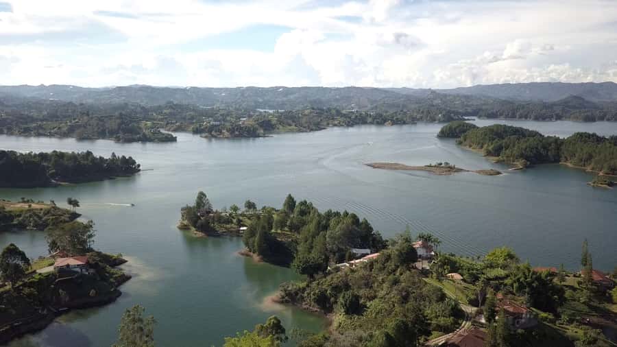 From Medellín: Paragliding Flight and Guatape Tour - Why the Guide Can Make or Break the Day
