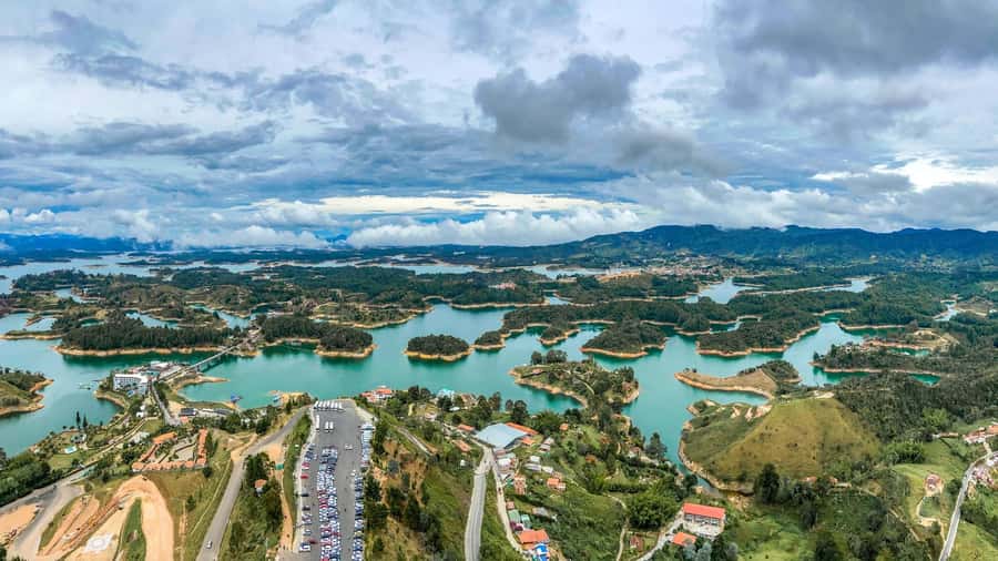 From Medellín: Paragliding Flight and Guatape Tour - Smart Preparation for the Day