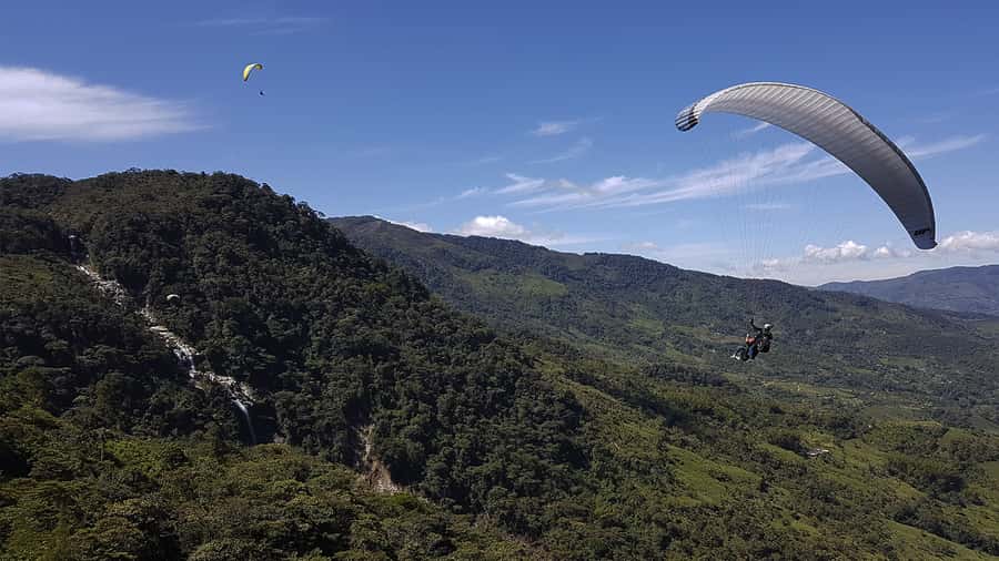 From Medellin: Private Paragliding Tour Over Waterfalls - Practical planning for the day