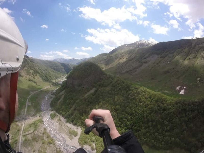 Georgia: Paragliding tandem flight in Gudauri with video - Should you book the Gudauri paragliding flight?