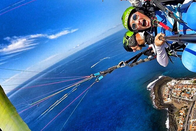 GOLD paragliding flight including videos/photos, t-shirt and a bottle of Cava - Why La Caleta is the hoped-for finish