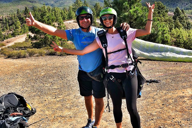 GOLD paragliding flight including videos/photos, t-shirt and a bottle of Cava - Safety, weather, and the pace of the day