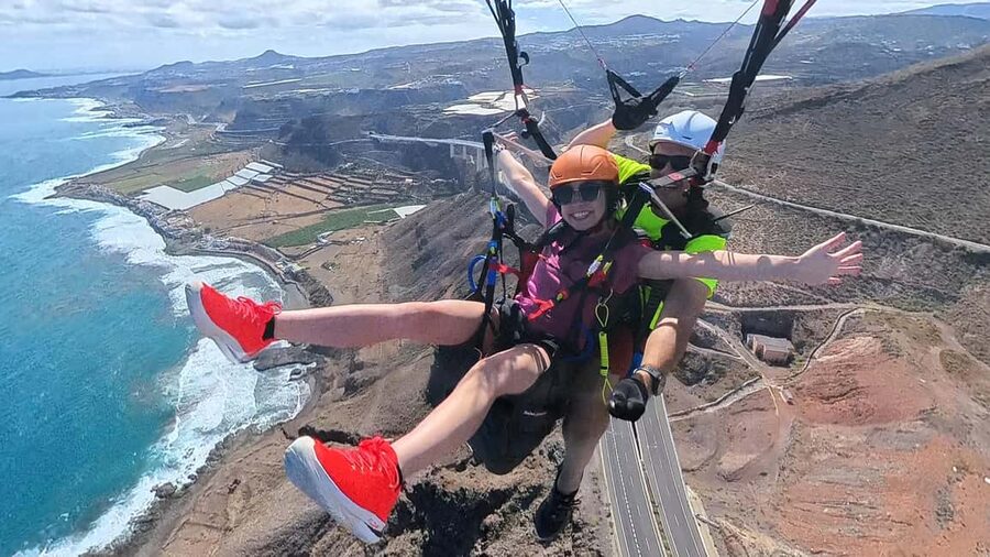 Gran Canaria: Paragliding Flight with Tapas & Pickup - A four-hour outing with only 15 to 20 minutes in the air
