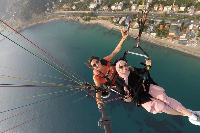 Halal Tandem Paragliding With Licensed Woman Pilot in Alanya - Why this Alanya flight feels different